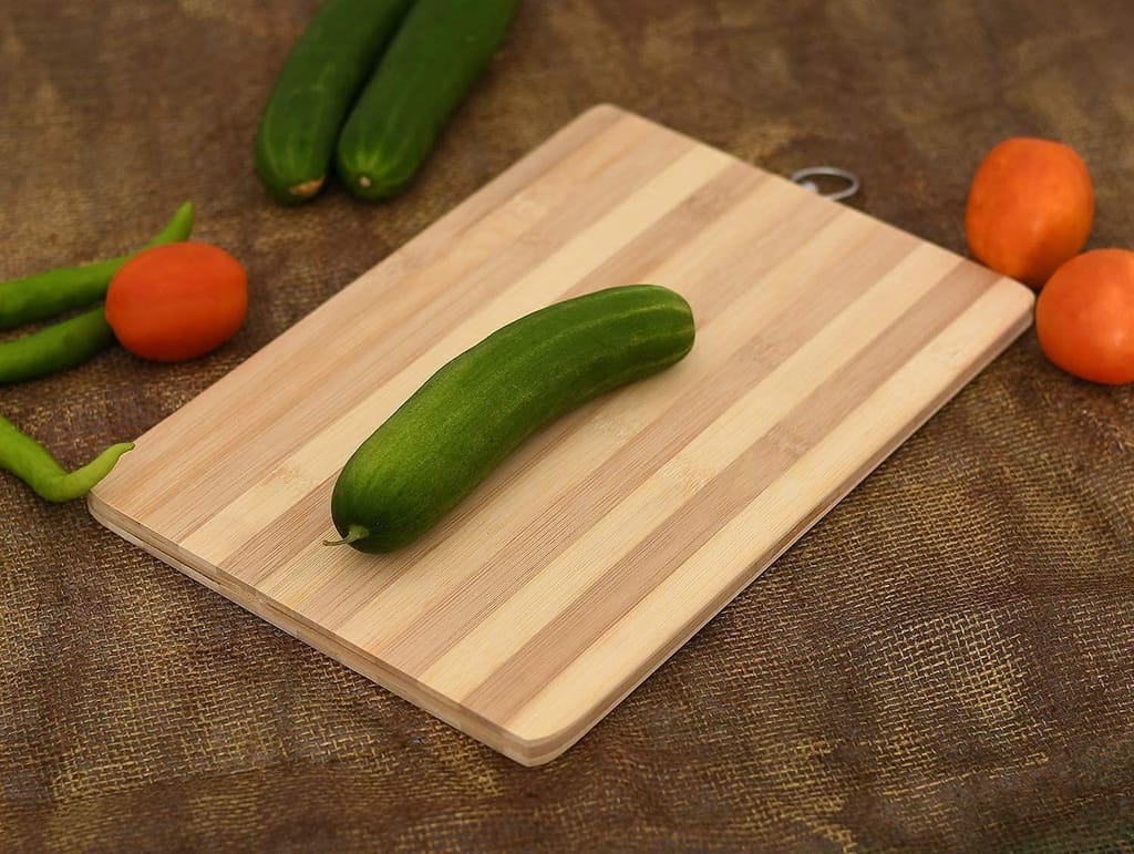 Wooden Vegetable Cutting Board - Large Organic Bamboo Chopping Board for Kitchen with Handle Slicing Board for Fruit, Meat, Cheese Knife Friendly Size 34 * 24 cm