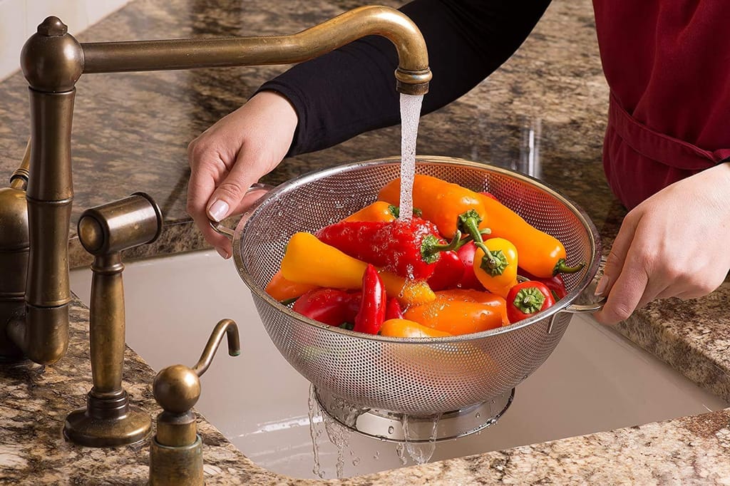 NURATStainless Steel Colander Big Basket with Handle Strainer for Fruits Vegetables Rice Noodles Soup Washing Storage 30 cm