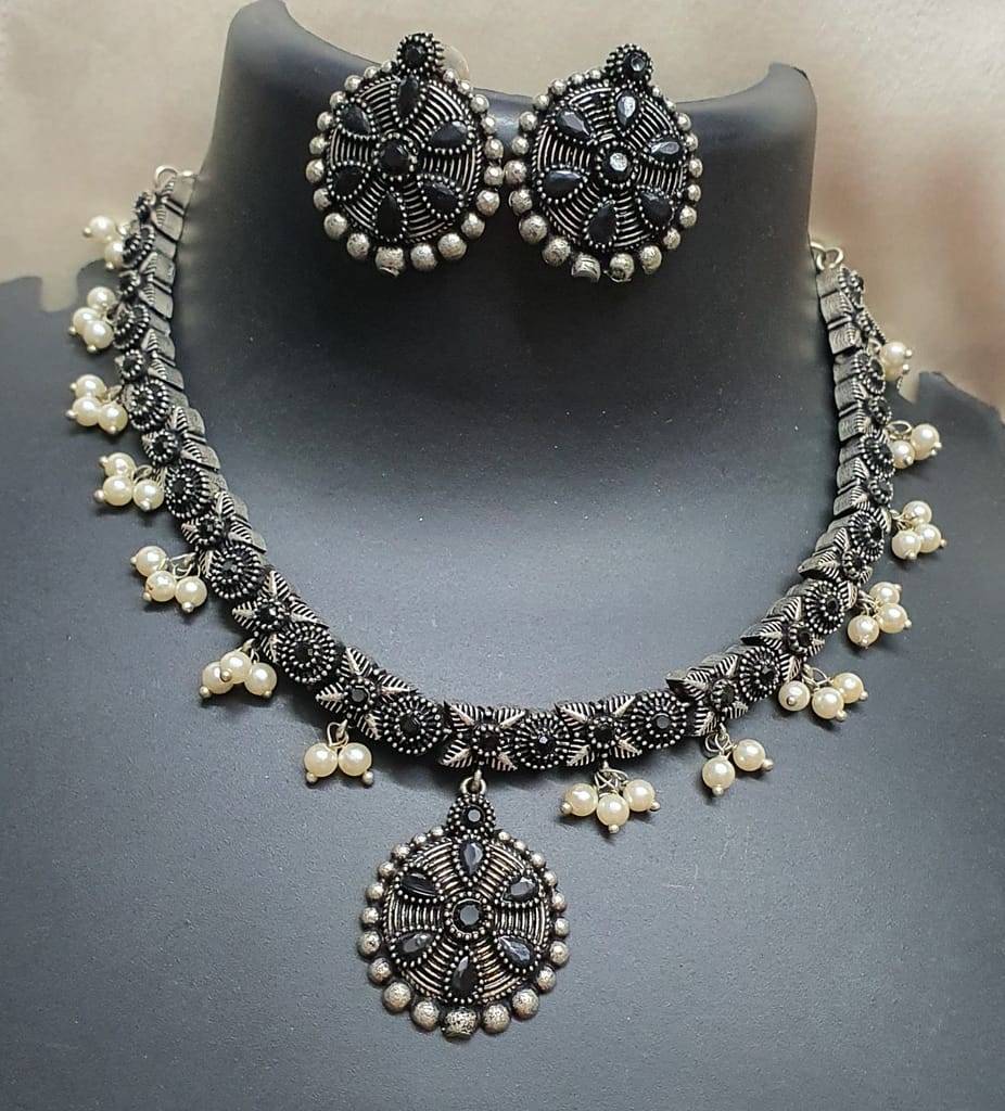 Glamvila Designer Black Stone Jewellery - Jewellery Sets | Buy online on ZillyBuy