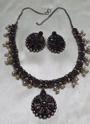 Glamvila Designer Black Stone Jewellery