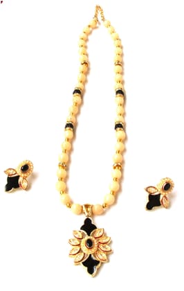 Unique Dazzling Beads Jade Beads Jewelry Set- Yellow, Gold