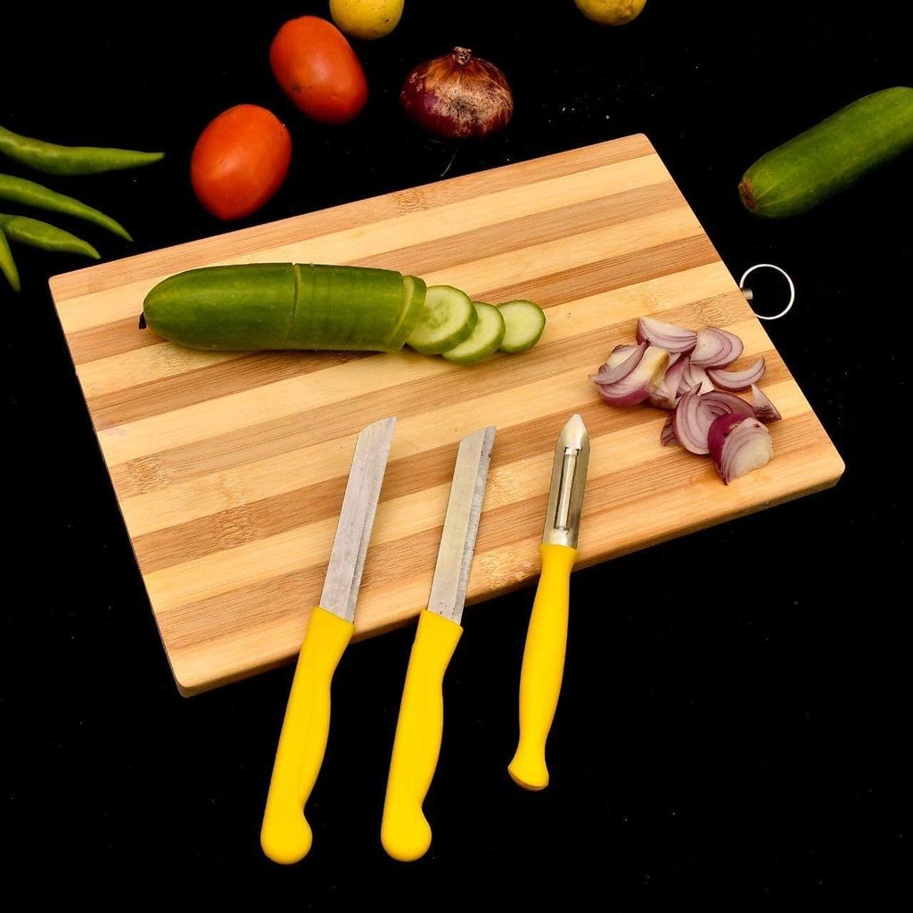 Wooden Vegetable Cutting Board - Large Organic Bamboo Chopping Board for Kitchen with Handle Slicing Board for Fruit, Meat, Cheese Knife Friendly Size 34 * 24 cm