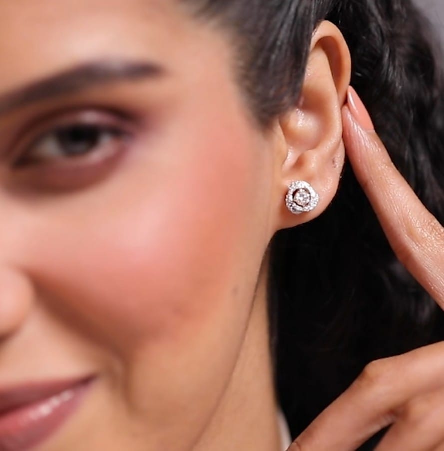 Classy Gold Plated Stud Earring For Women Alloy Studs Gold Plated Golden Pack of 1 - Earrings | Buy online on ZillyBuy