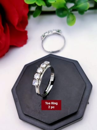 Toy rings womens and girls look like awesome rodium plated American Diamond toyrings2 in 1