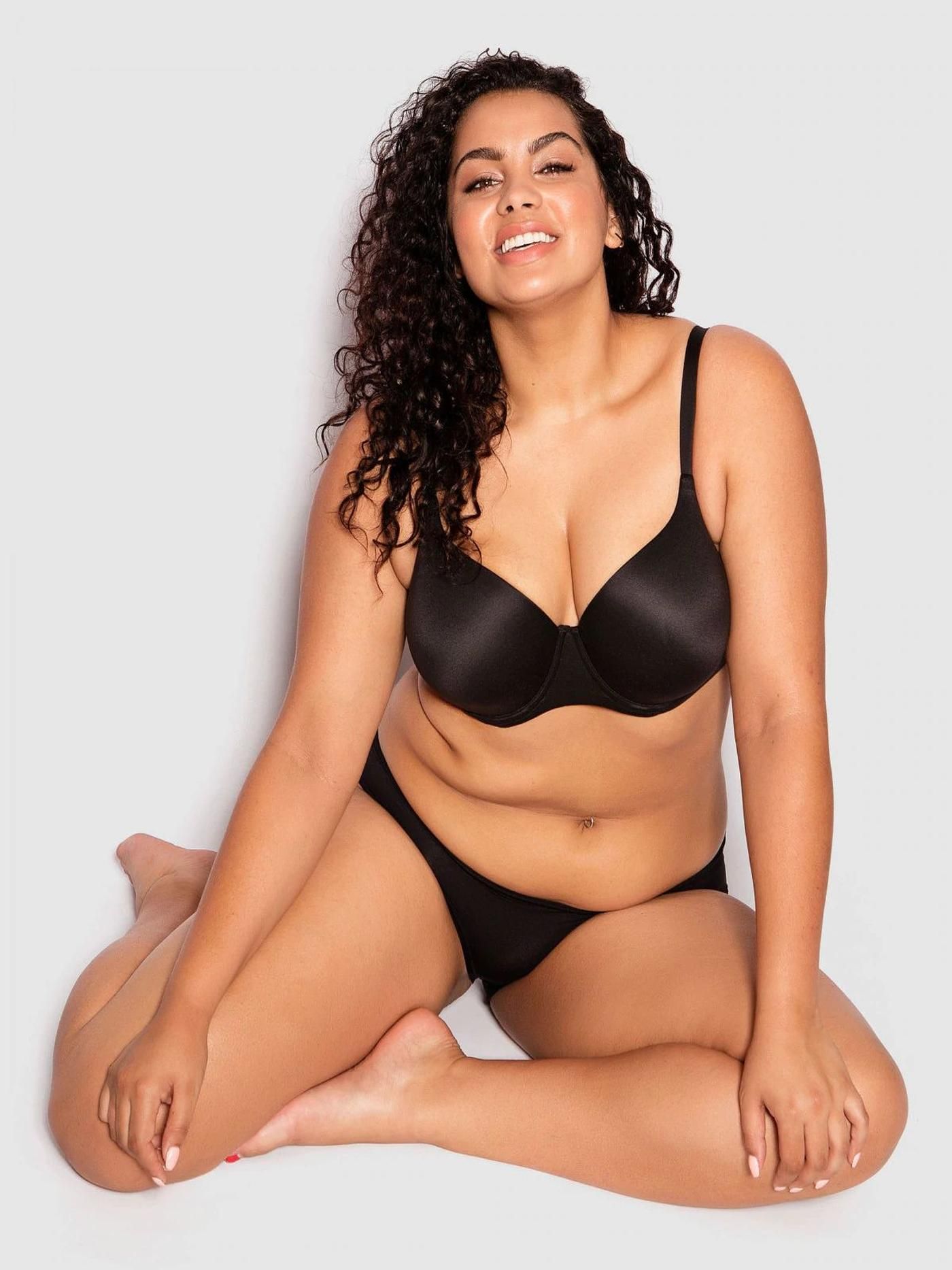 Covergirl Minimizer T-Shirt Underwire No Show Padded Bra