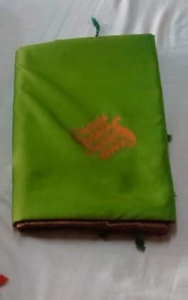 Self Design  Pure Cotton silk Soft  (Parrot Green)