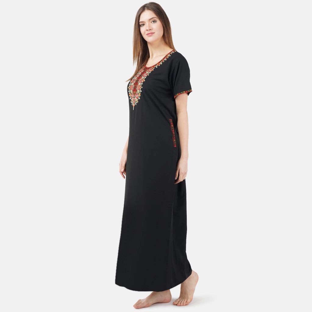 KOI lissybissy Diamond Shape Embroidered Nightgown