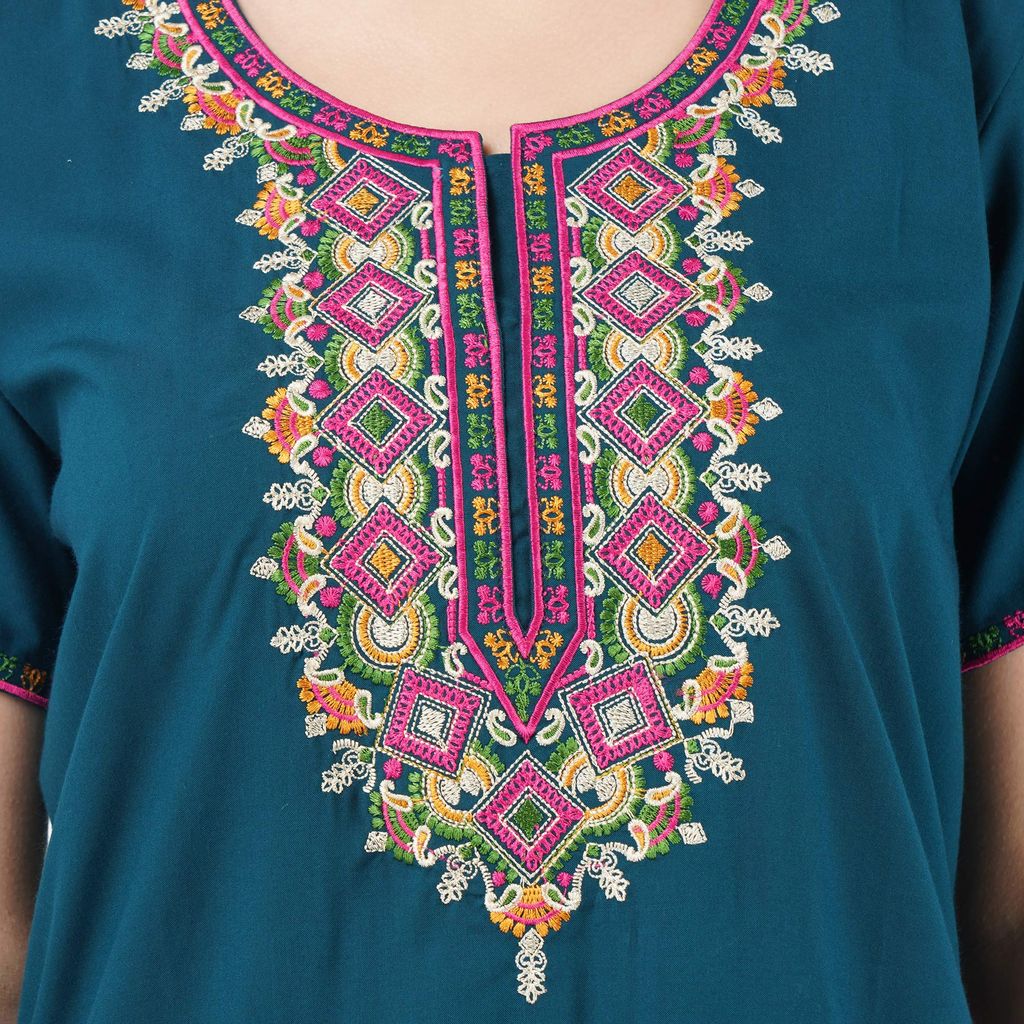 KOI lissybissy Diamond Shape Embroidered Nightgown