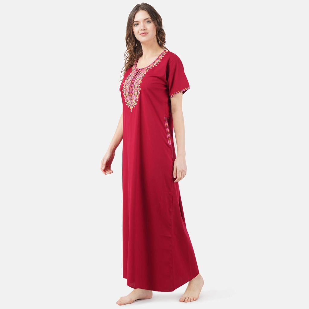 KOI lissybissy Diamond Shape Embroidered Nightgown