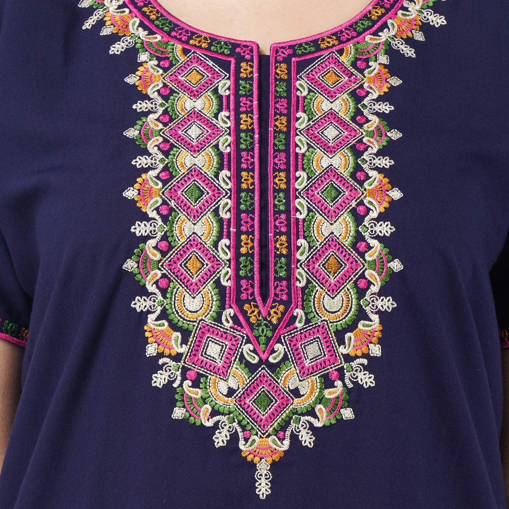 KOI lissybissy Diamond Shape Embroidered Nightgown