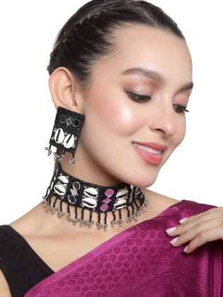 Cardinal Black Color Beads Shell Weaving Floral Geometric Design Choker Necklace Set