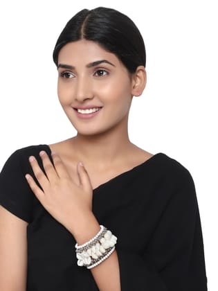 Cardinal Oxidized Spiral Adjustable Shell Bracelet