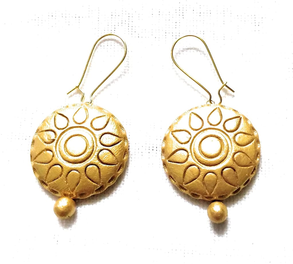 Le bijouxistic EKAM EK TERRACOTTA NECKLACE SET WITH EARRINGS FOR WOMEN AND GIRLS IN GOLD COIN DESIGN FOR CASUAL AND FORMAL WEAR