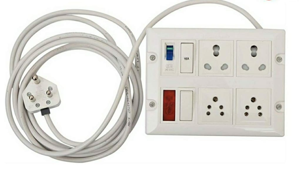 INDRICO? Heavy Duty Polycarbonate Power Strip Extension Box (White) with 2M Wire