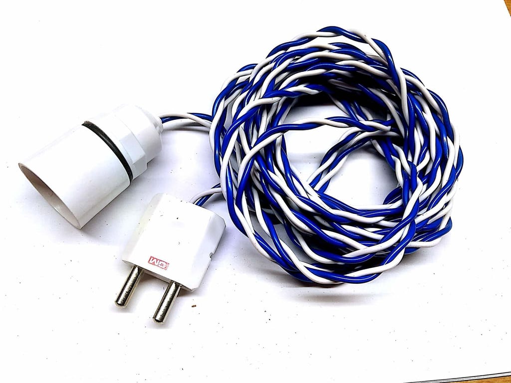 2-pin Flexible Wire with holder ? GM Make (5 meter coaxial wire)