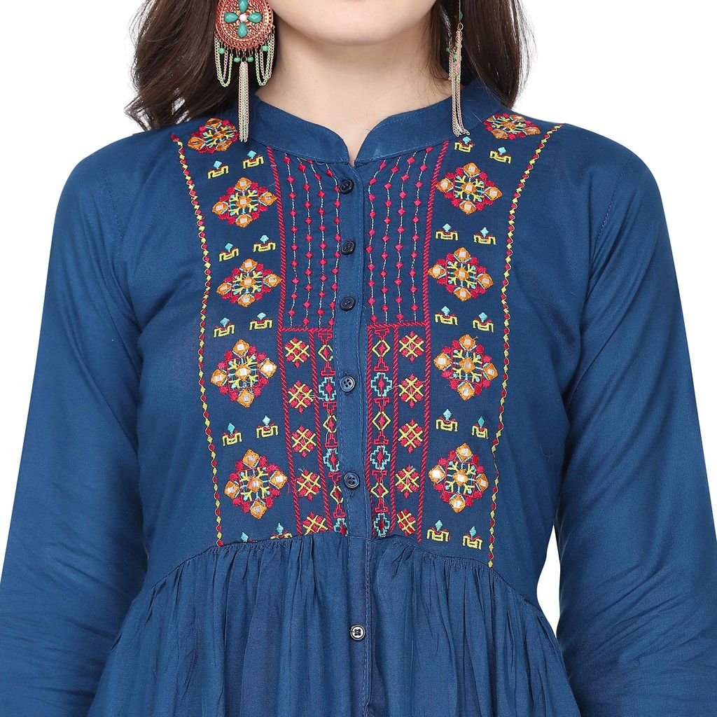 Florence Women's Rayon Straight Kurta