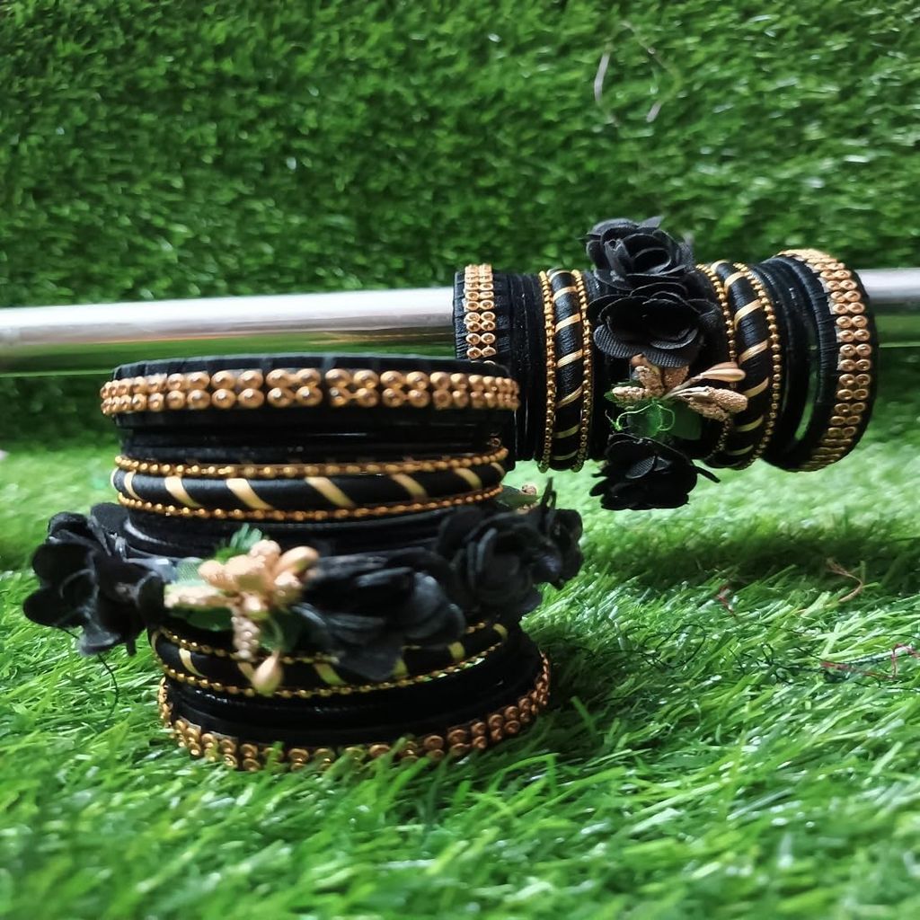 Thraed Flower Chuda set