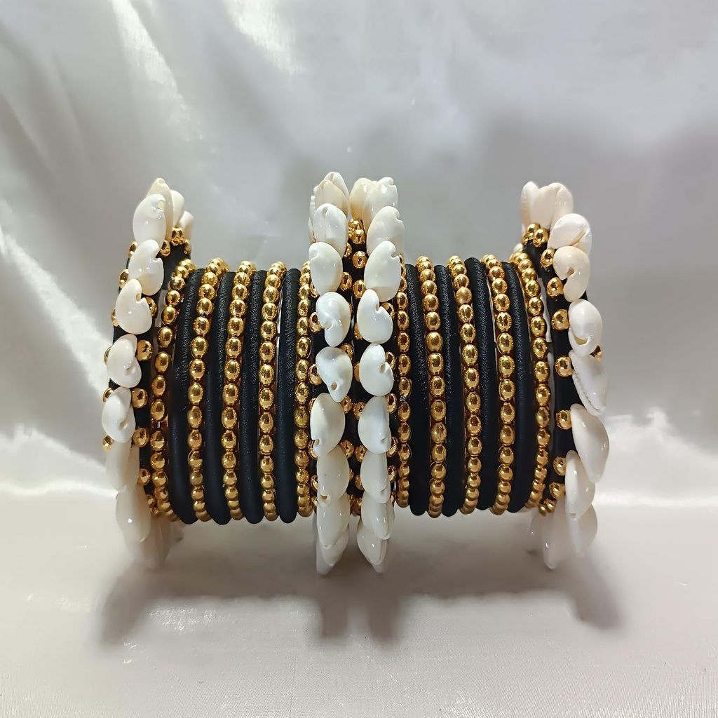 Kodi Velvet Moti Chuda Set