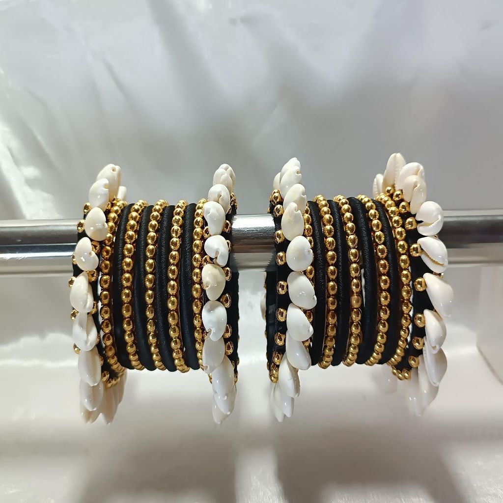 Kodi Velvet Moti Chuda Set