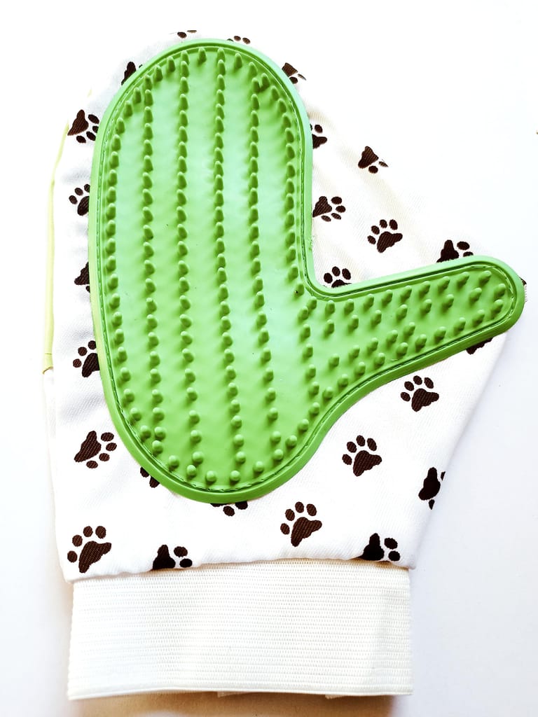 Q D Pet Hair Remover Grooming Glove Deshedding Massager Tool Brush Comb Grooming Gloves for Cat, Dog, Donkey, Horse, Rabbit, Pony, Monkey (Blue, Red, Green, Medium)