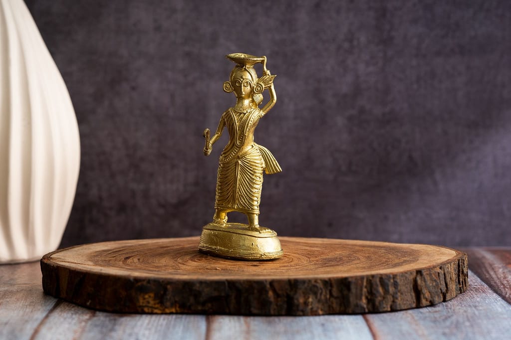 SOWPEACE Handcrafted dhokra Art Dokra Farmer Lady with Sickle “Evolution of Feminity” Brass showpiece, Premium Artisan Made Tabletop Home Decor for Living Room