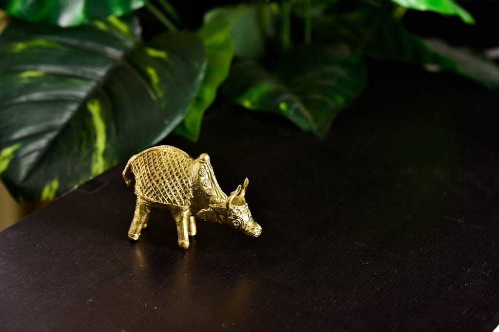 SOWPEACE Handcrafted dhokra Art OX “Ox Dipped in Shimmer” Brass showpiece, Premium Artisan Made Tabletop Home Decor for Living R