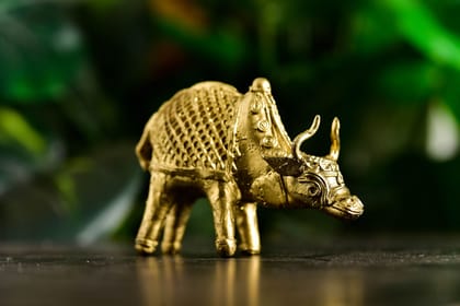SOWPEACE Handcrafted dhokra Art OX “Ox Dipped in Shimmer” Brass showpiece, Premium Artisan Made Tabletop Home Decor for Living R