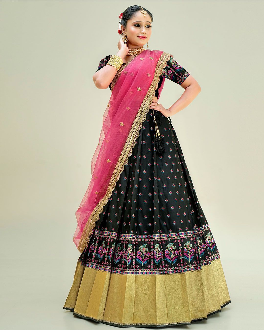 Black Rani Bold And Beautiful: Pleated Lehenga For Women