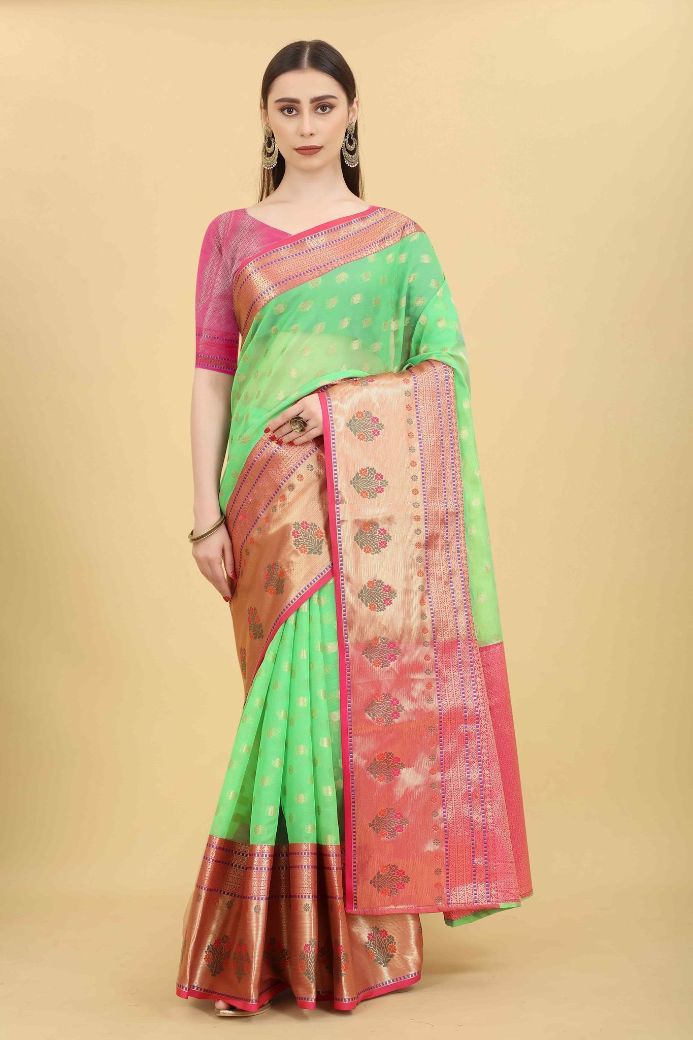 Women's Ethnic Motifs Art Silk Saree With Blouse Piece