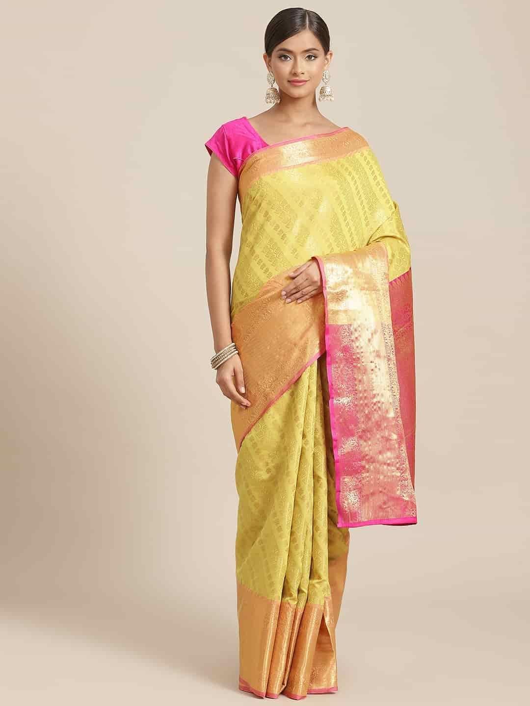 Designer  Figure Pallu Gold & Silver Weaving Work Banarasi Silk Saree with Heavy Pallu