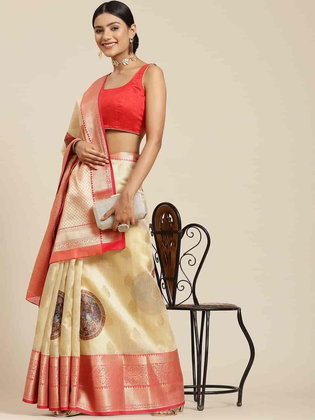 Women's Banarasi Digital Printed Zari Woven Saree with Unstiched Blouse Piece