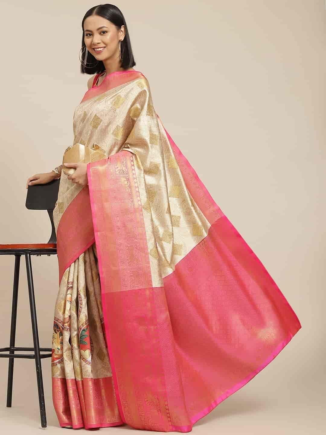 Women's Banarasi Digital Printed Zari Woven Saree with Unstiched Blouse Piece
