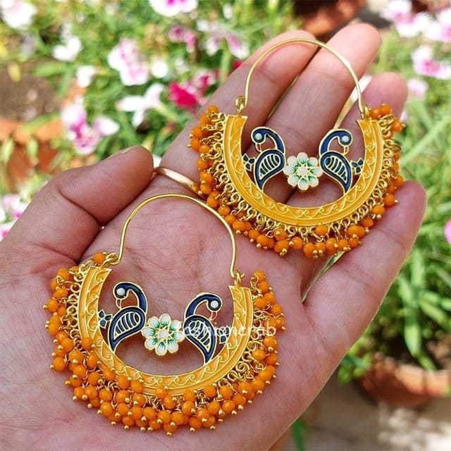 Latest Artificial Earring Design For Lehnga Saree What Kind Of Earrings Are  In Style For Karwa Chauth 2022 | Latest Earrings: झुमकों पर अटक जाएगी नज़र,  करवा चौथ पर लहंगा, साड़ी और