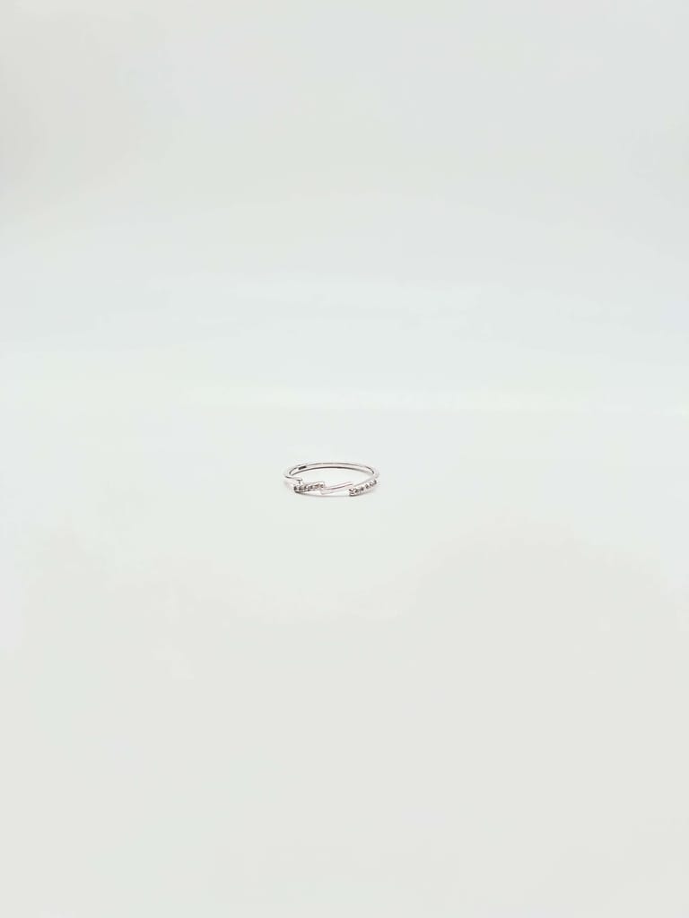 Nova sterling silver ring with zircons