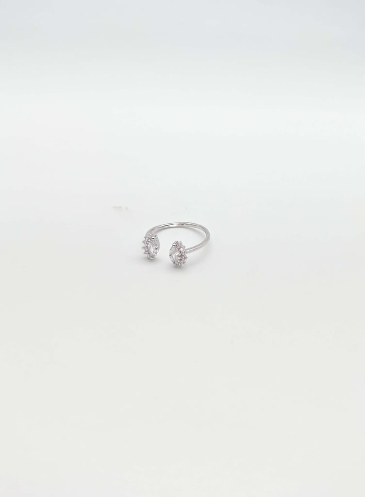 Angelica silver ring with marquise cut zircon