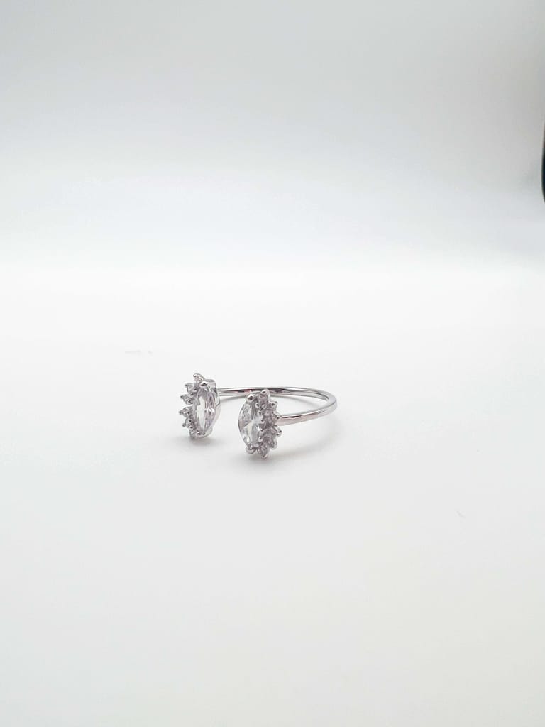 Angelica silver ring with marquise cut zircon