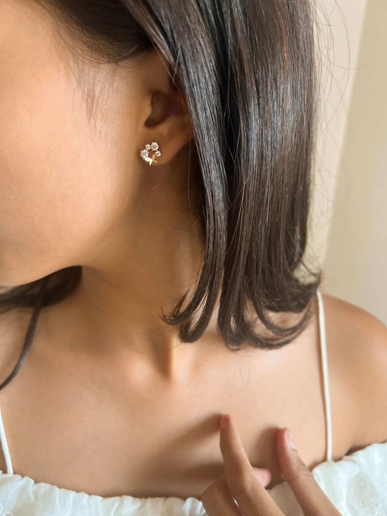 Zarah mini silver studs in gold plating with zircons