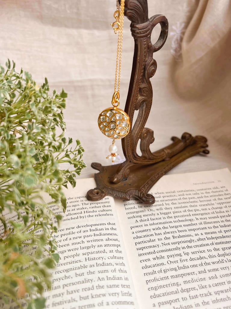 Abha gold plated silver neckchain with polki pendant