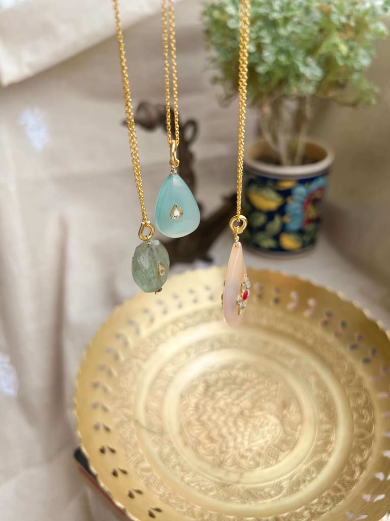 Boond gold plated silver neckchain with aquamarine stone