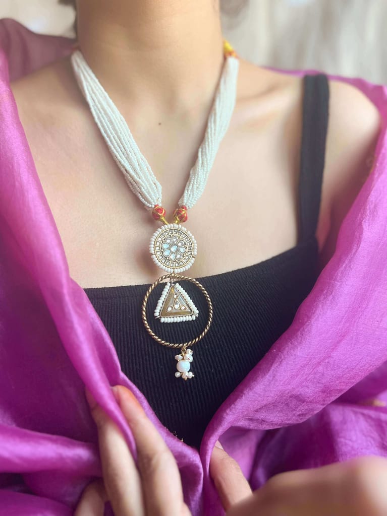 Sachi pearl necklace with kundan pendant