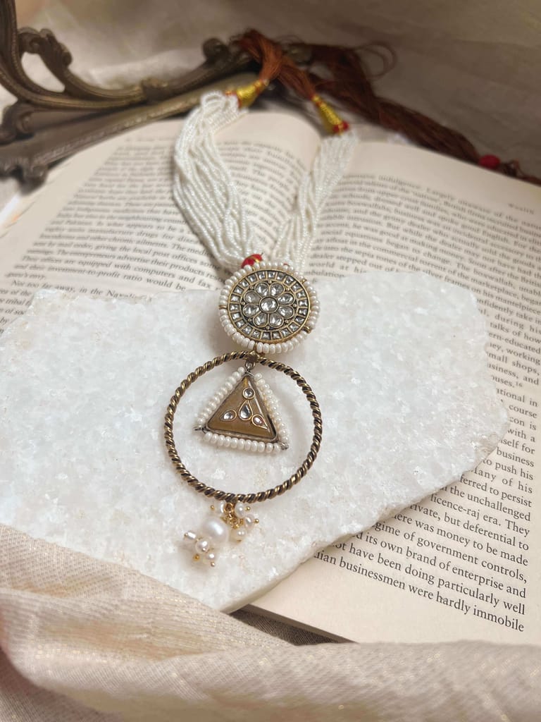 Sachi pearl necklace with kundan pendant