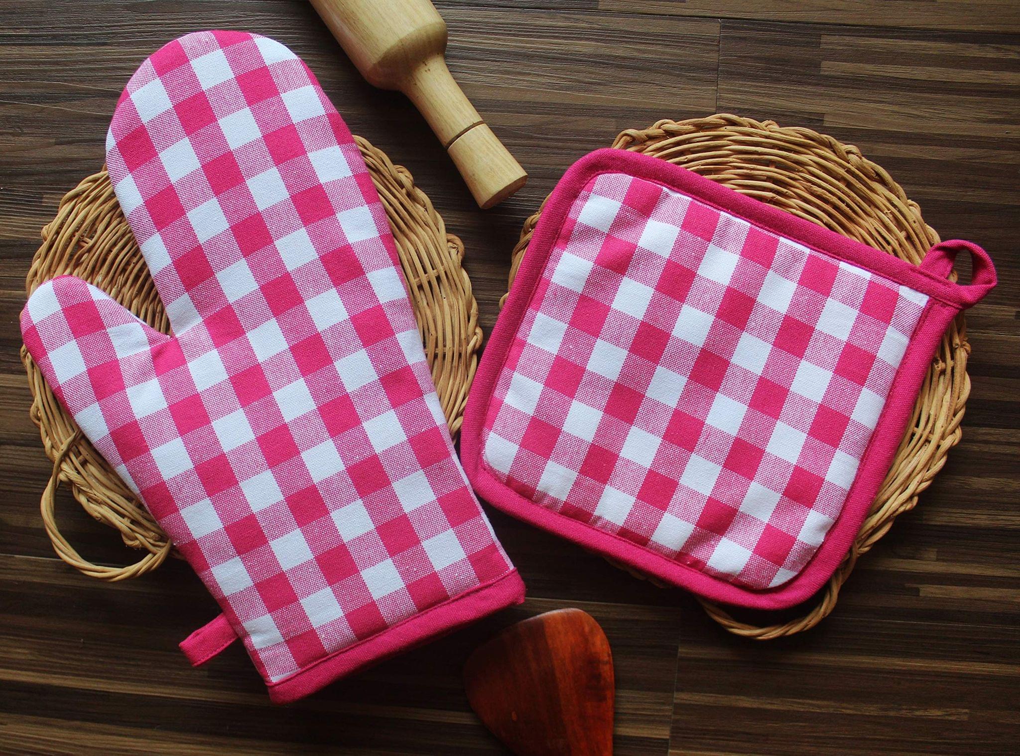 Airwill ? Cotton Designer Pattern Heat Resistant Kitchen Linens (1 Oven Mitt & 1 Pot Holder) (Pink,White)