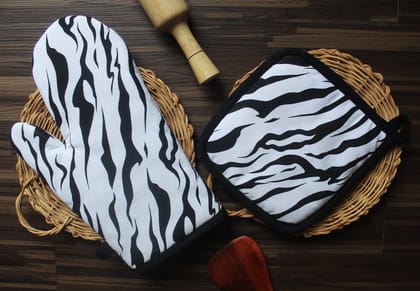Airwill ? Cotton Designer Pattern Heat Resistant Kitchen Linens (1 Oven Mitt & 1 Pot Holder) (Black,White)