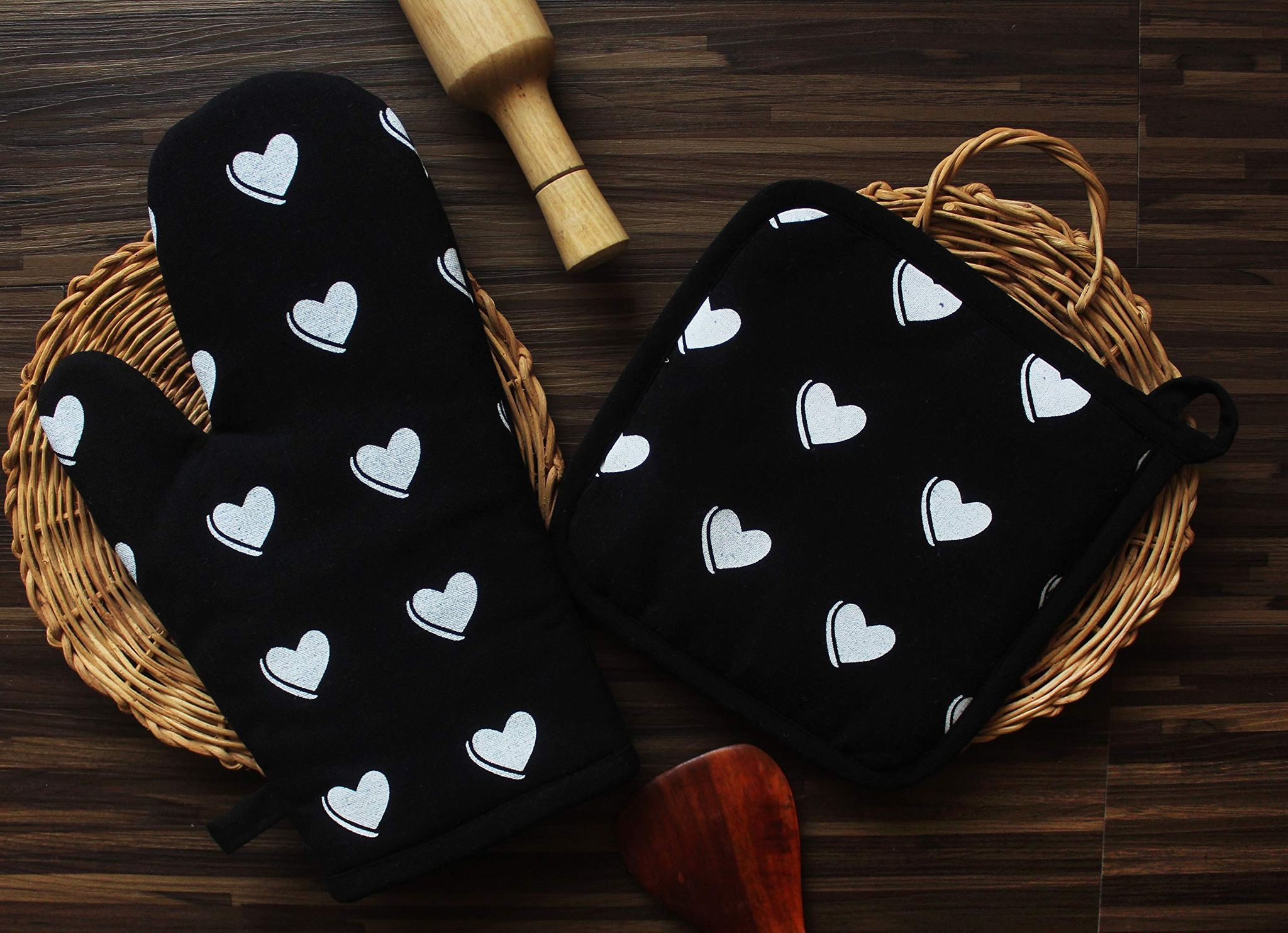 Airwill ? Cotton Designer Pattern Heat Resistant Kitchen Linens (1 Oven Mitt & 1 Pot Holder) (Black,White)