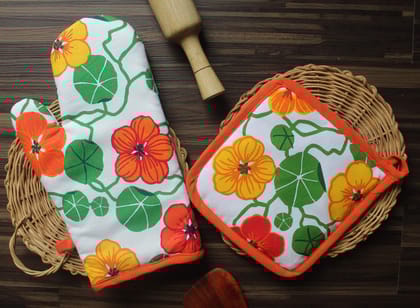 Airwill ? Cotton Designer Pattern Heat Resistant Kitchen Linens (1 Oven Mitt & 1 Pot Holder) (Orange,Green)