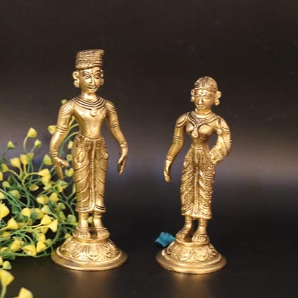 ARTVARKO Brass Raja Rani Couple Idol Statue Showpiece Home Office d?cor Gift. 6 Inch