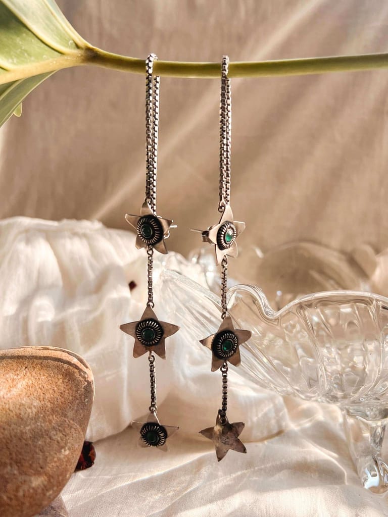 Taara oxidised silver shoulder duster with earchain