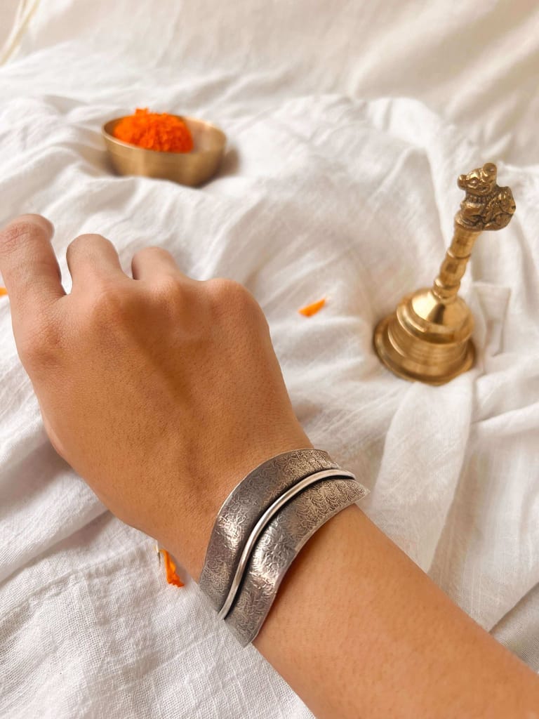 Rehana oxidised silver kada