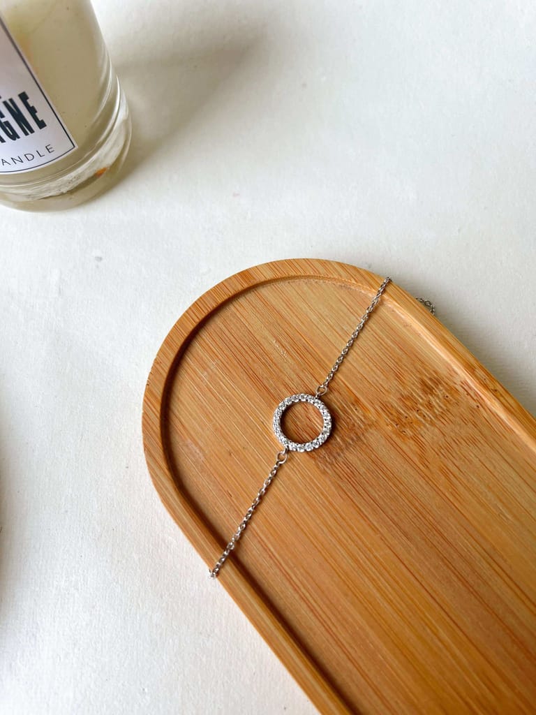 Circle of life bracelet in silver with zirconia