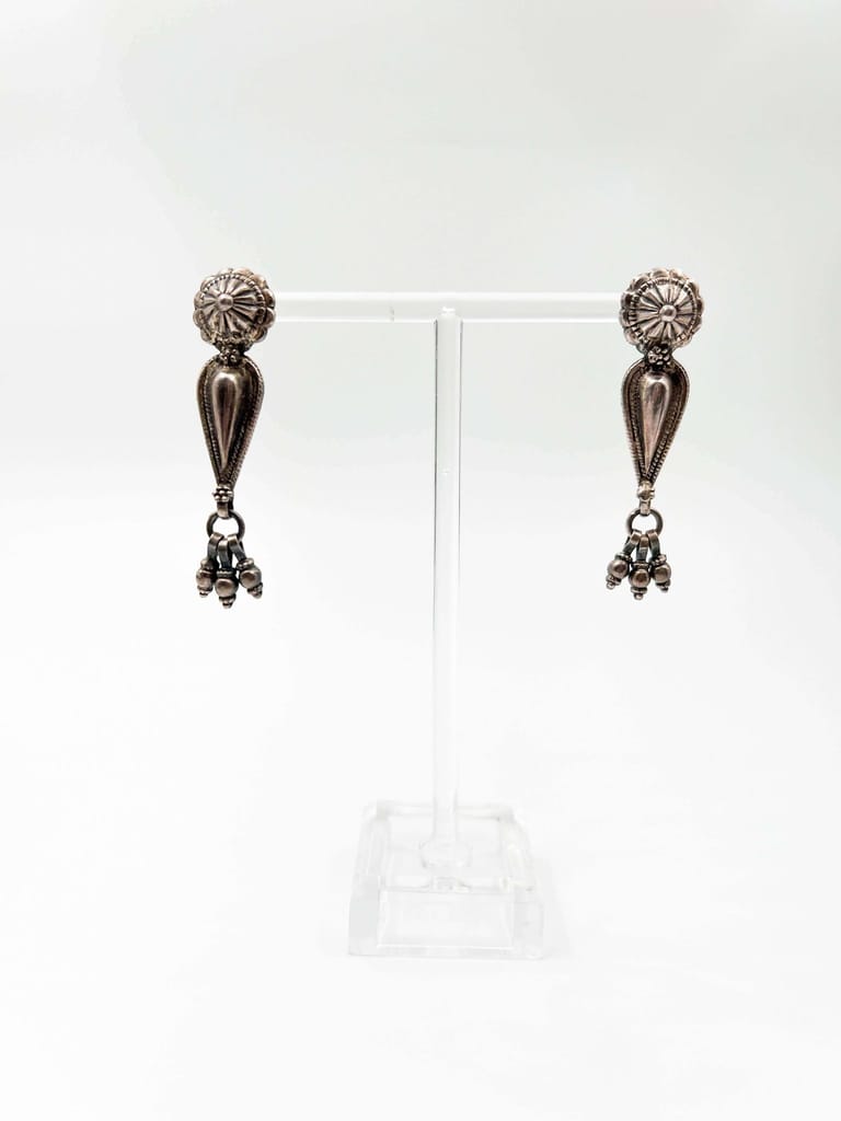 Pankhuri oxidised silver earring with silver beads